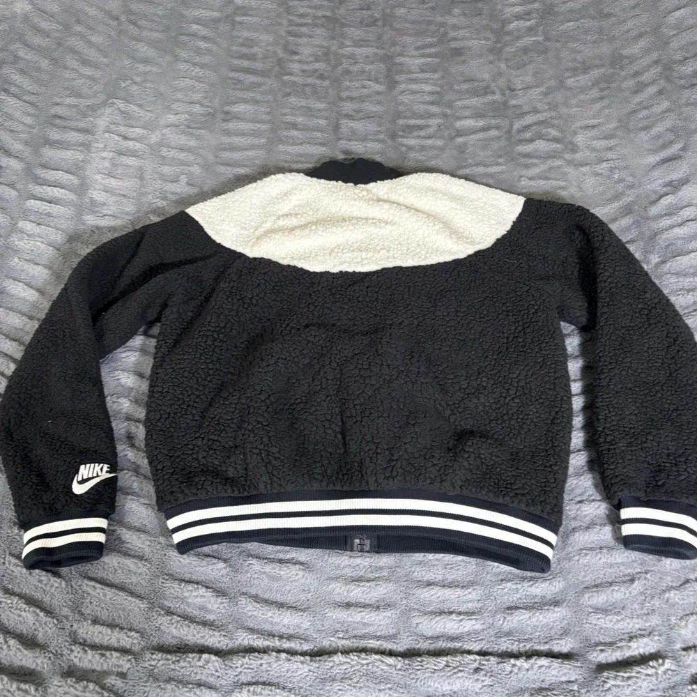Nike Sportswear Sherpa Fleece Bomber Jacket Black White 939388-010 Womens Medium
